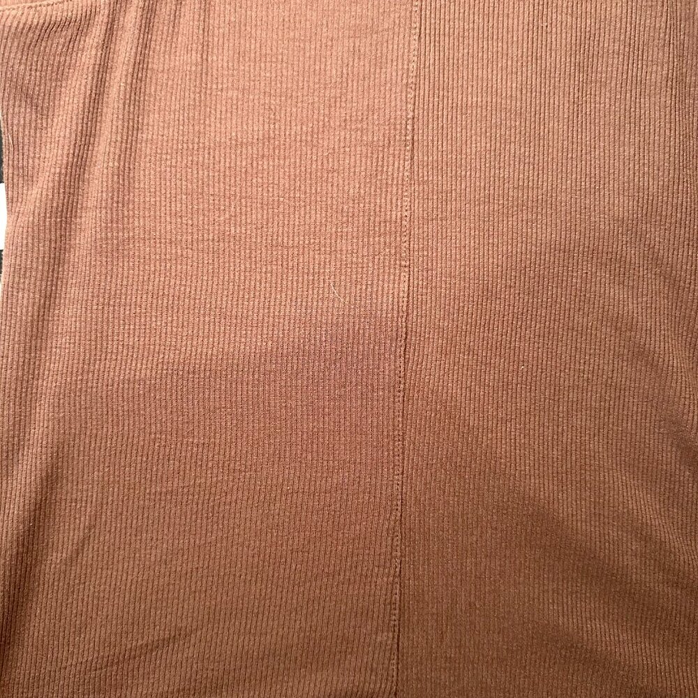 High Neck Ribbed Tank Top - Picture 4 of 5
